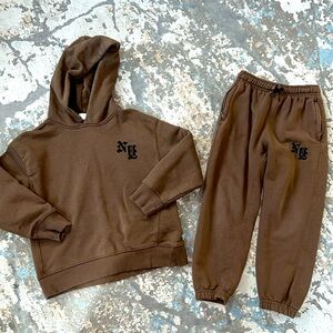 HOODIE SWEATSHIRT AND JOGGERS MATCHING SET